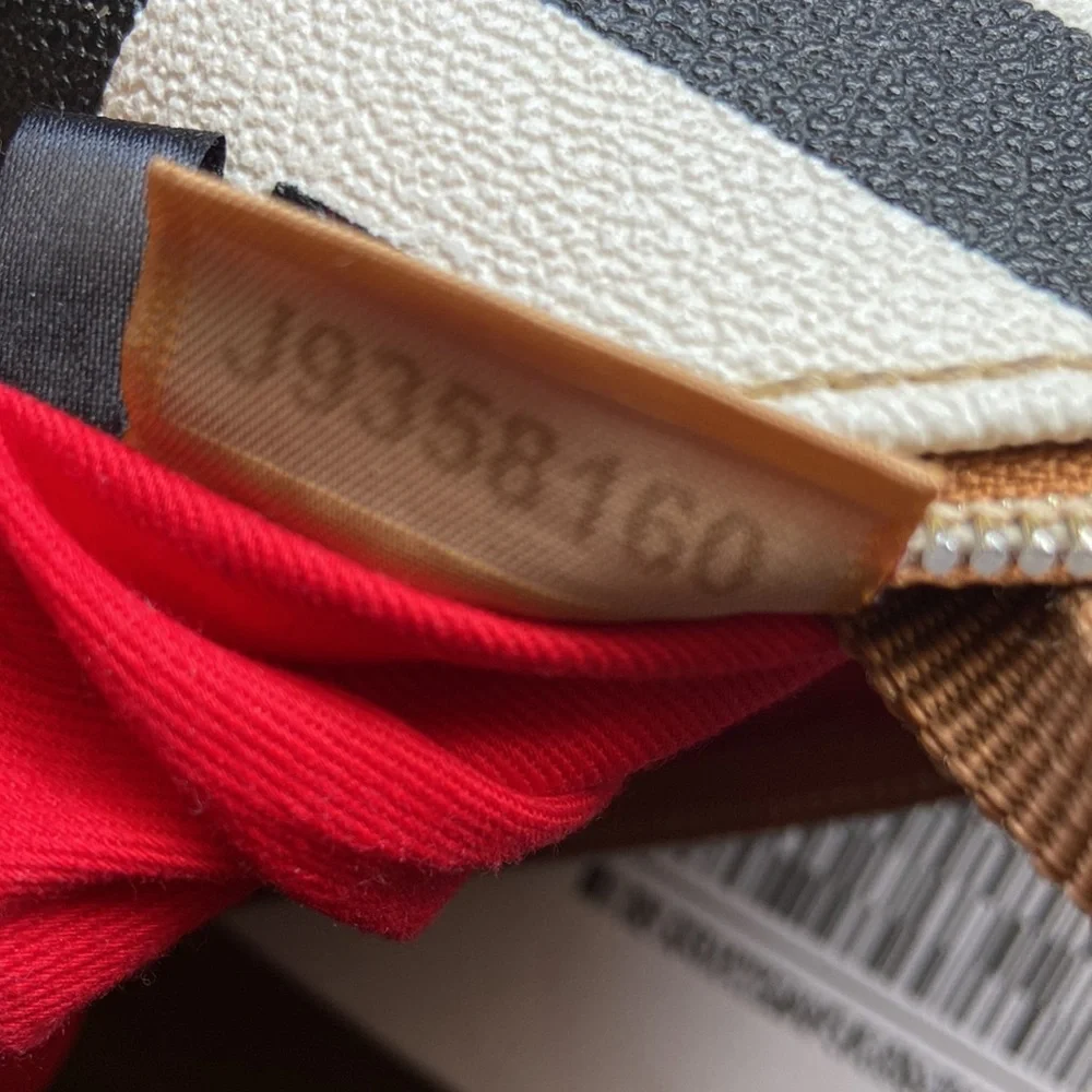 Dooney & Bourke Satchel Cross Body Black & White Chevron Zigzag Stripe Bag - Picture 7 of 9